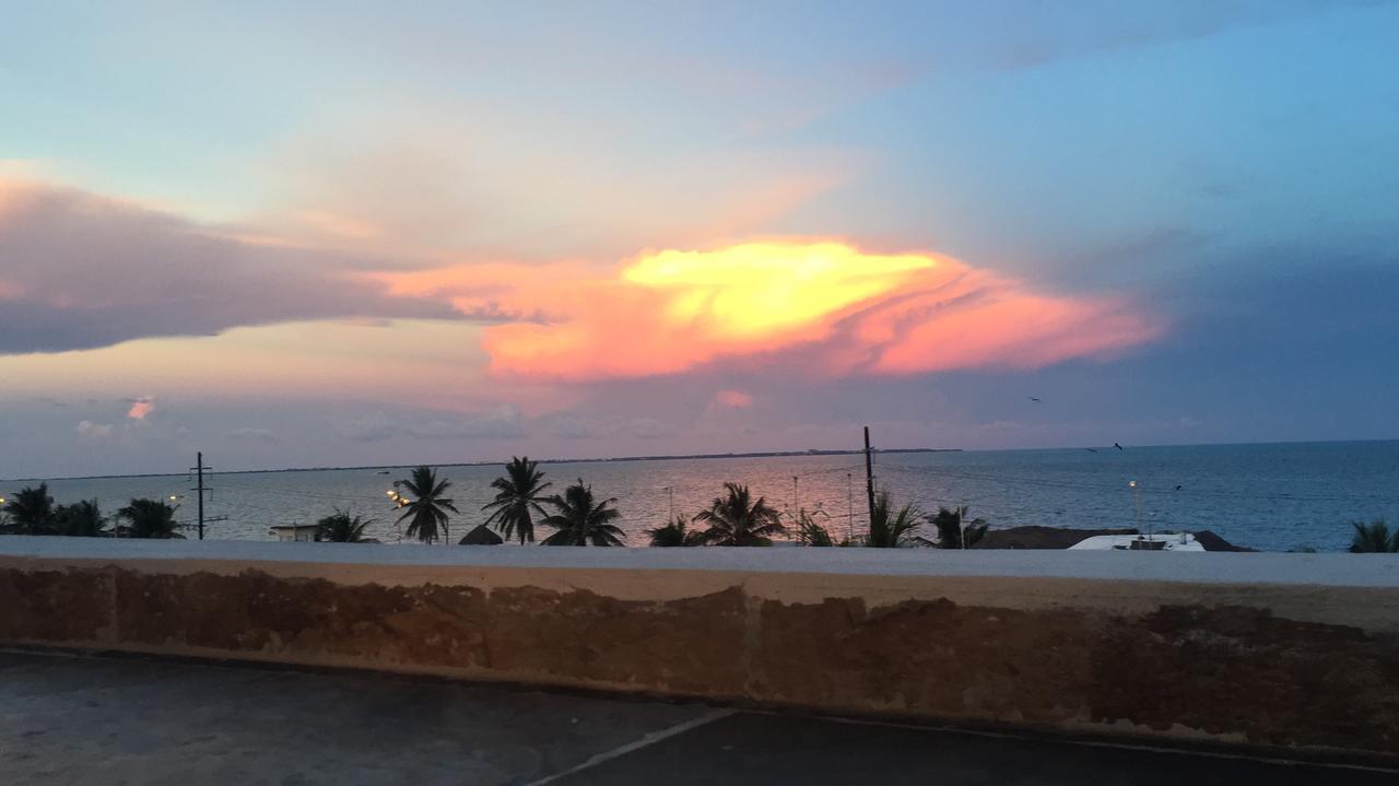 The Mermaid Hostel Beach (Adults Only) Cancun Ngoại thất bức ảnh