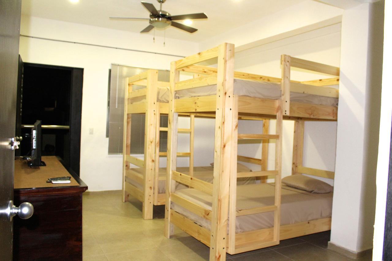 The Mermaid Hostel Beach (Adults Only) Cancun Ngoại thất bức ảnh