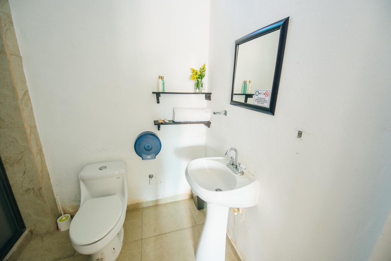The Mermaid Hostel Beach (Adults Only) Cancun Ngoại thất bức ảnh